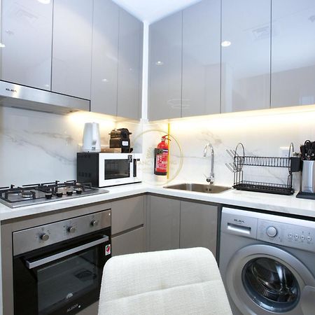 Standard 2Bhk Located In Azizi Riviera 46 ดูไบ ภายนอก รูปภาพ