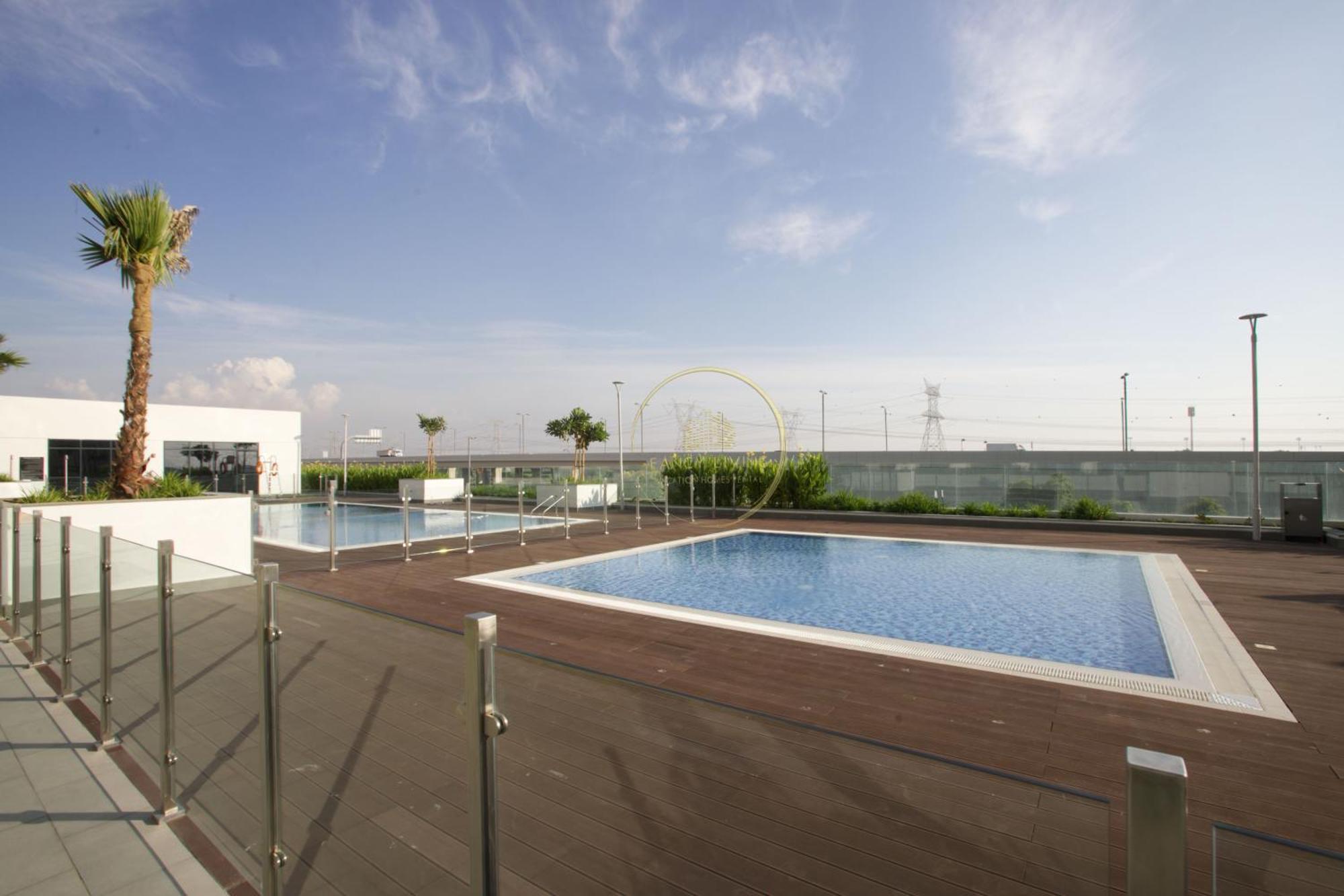 Standard 2Bhk Located In Azizi Riviera 46 ดูไบ ภายนอก รูปภาพ