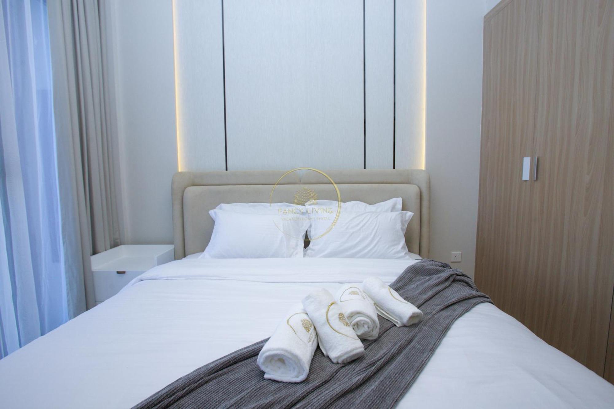 Standard 2Bhk Located In Azizi Riviera 46 ดูไบ ภายนอก รูปภาพ