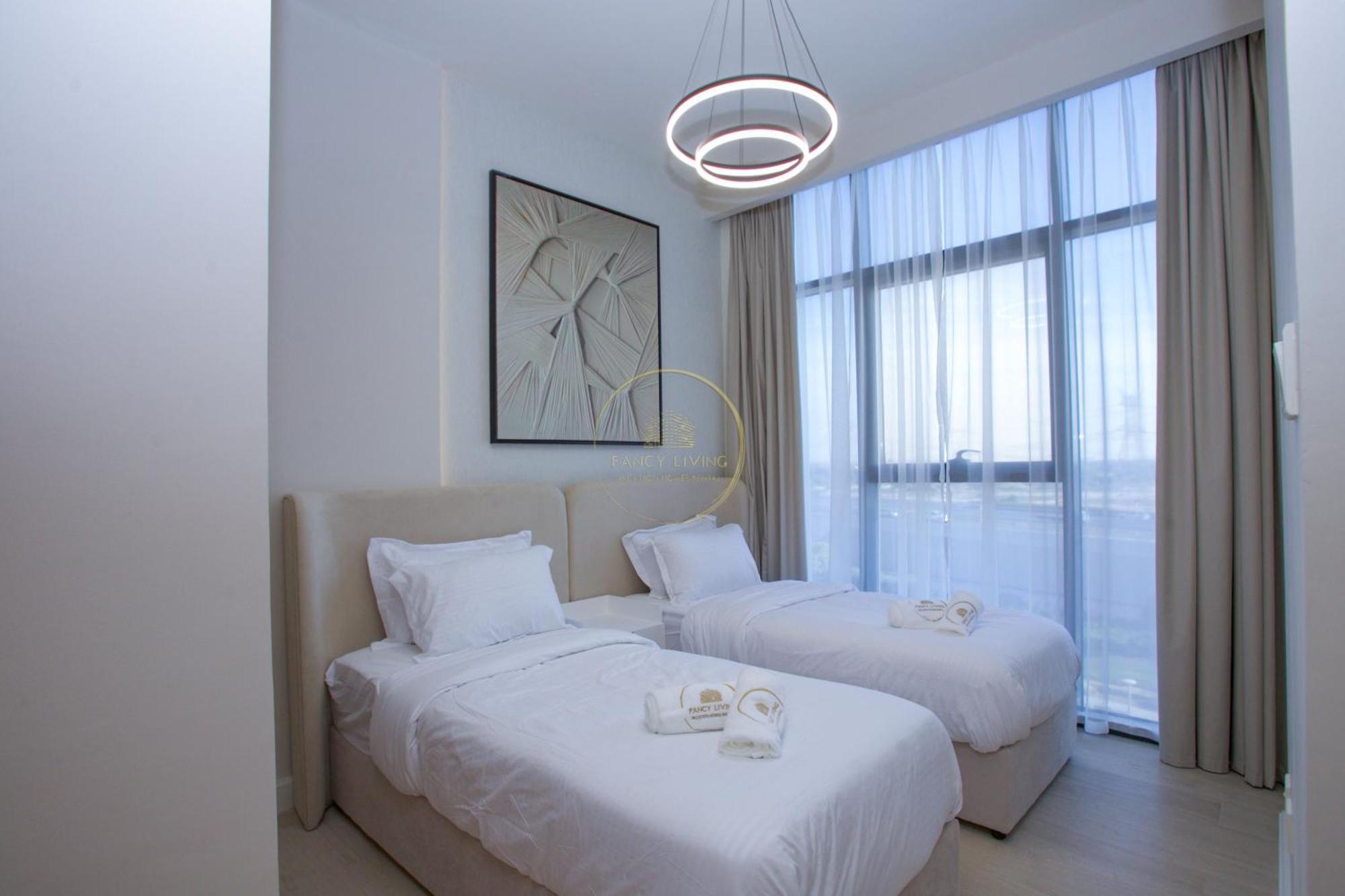 Standard 2Bhk Located In Azizi Riviera 46 ดูไบ ภายนอก รูปภาพ
