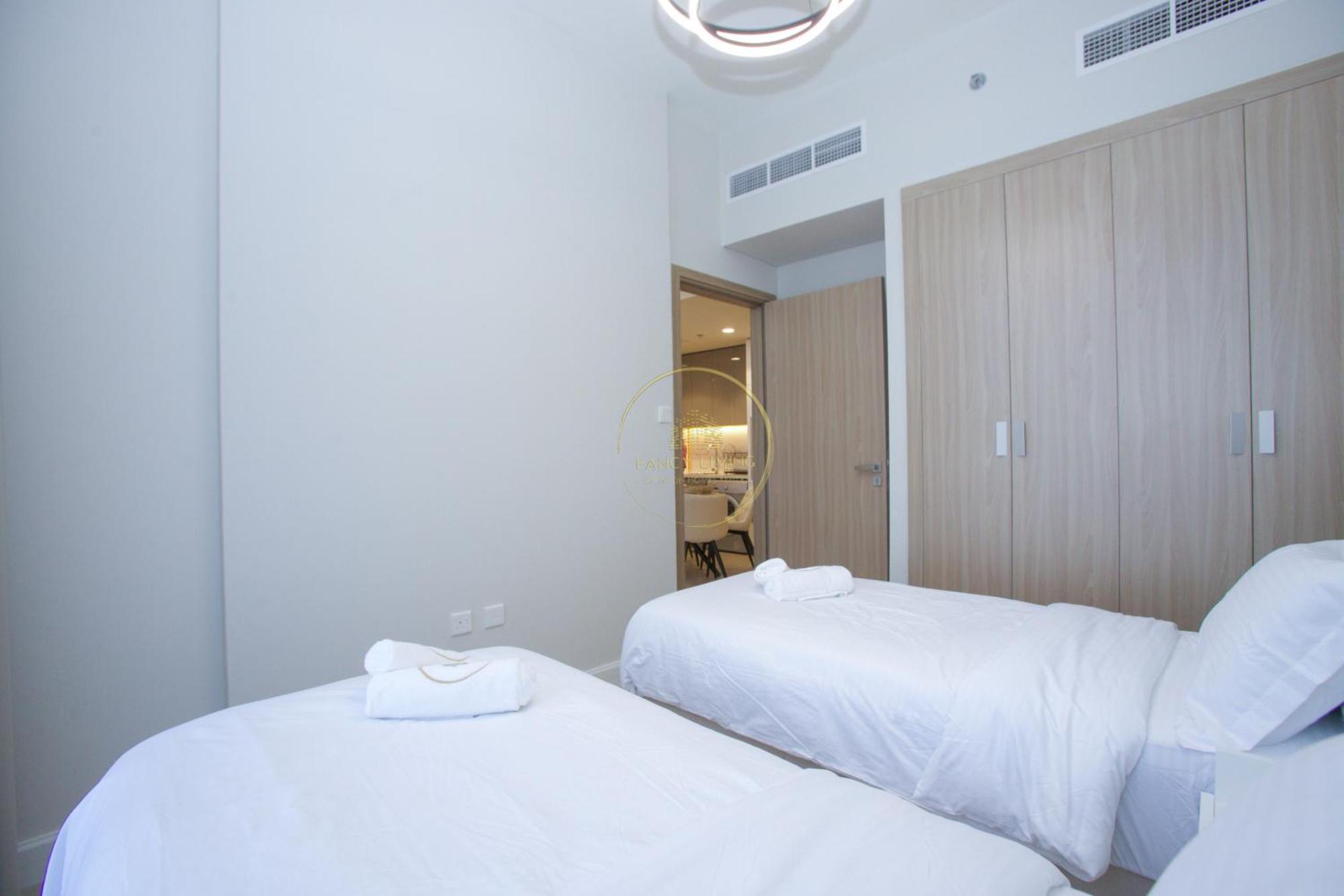 Standard 2Bhk Located In Azizi Riviera 46 ดูไบ ภายนอก รูปภาพ